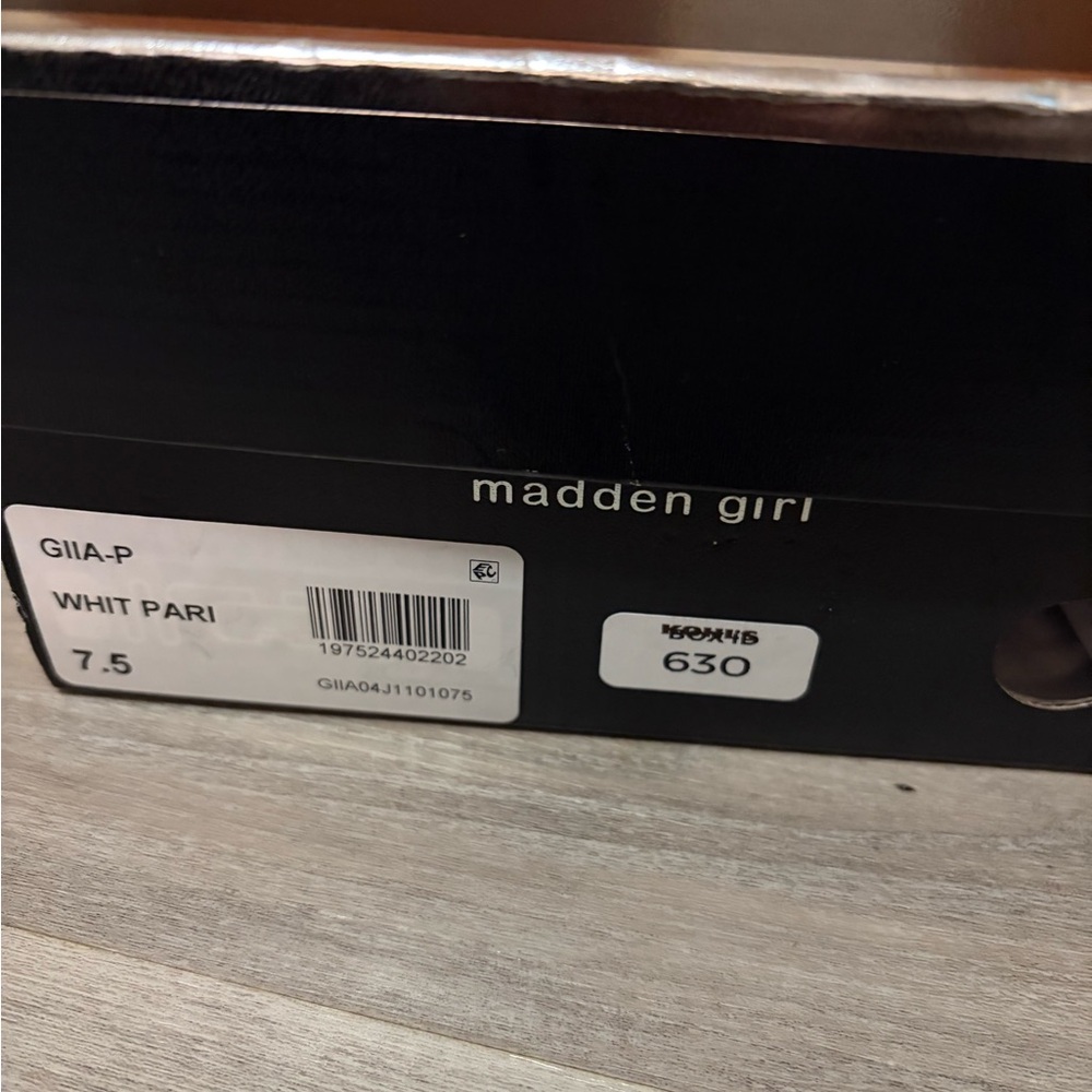 Madden Girl White and Tan Sneakers - Picture 7 of 8
